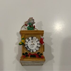 Opening Holiday Clock Ornament Mouse